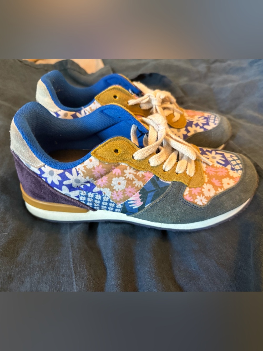 Women's Hendrix joggers  Floral Patchwork Sneakers in Blue, Pink & Gray sz 8